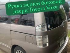 Компрессор кондиционера Toyota Voxy фары, радиаторы, амортизаторы, зеркала, стопы, крылья, капоты, катушки, рулевая рейка и тд