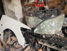 Передние фары и правая крыло на Lexus ls 