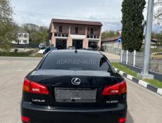 Радиатор на Лексус is 2.5