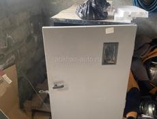 Продаю два инкубатора. Вместимость- 500 яиц каждый.