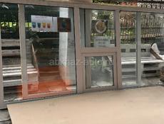 Продаю окна, дверь металл, холодильник б/у