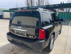 Infiniti QX56