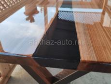 Стол из слэба карагача и эпоксидной смоли