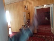 Срочно продаётся квартира третий этаж всё необходимое для проживания 