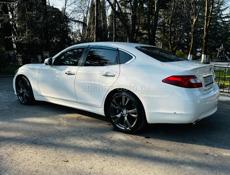 Infiniti M35