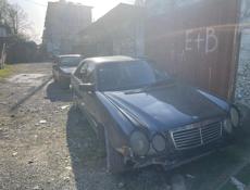 Mercedes-Benz 200-Series