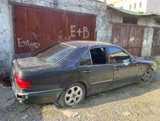 Mercedes-Benz 200-Series