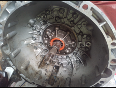 Коробка на мерс 210 с бубликом.автомат типтроник.обьем 3.2