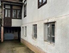 БЕЛЬЭТАЖНЫЙ ДОМ  В СУХУМЕ НА ТУРБАЗЕ 