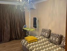 Сдаю с мая по ноябрь 1 к.кв 40 т.р в месяц,центр ,Загс