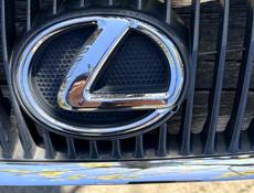 Lexus is рестайлинг