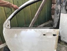 Тойота сиента двери