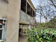 БЕЛЬЭТАЖНЫЙ ДОМ  В СУХУМЕ В РАЙОНЕ ЧАНБА