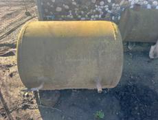 Продаются два бака 