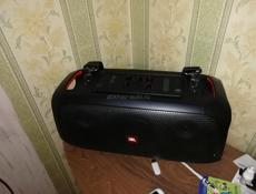 Колонка JBL partybox on the go 
