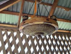 Люстра деревянная 