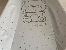 продается пеленальный столик с ванночкой 2 в 1 на колесах