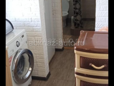 Сдам весь этаж по сутачно на две семьи   окуратным людям, в 10 минутах от берега в 15 минутах от центрального рыка.   