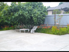 Сдам весь этаж по сутачно на две семьи   окуратным людям, в 10 минутах от берега в 15 минутах от центрального рыка.   