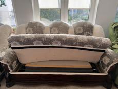 Диван и два кресла 