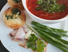 Требуется повар и помощник повара в ресторан 