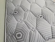 Продаётся два матраса.