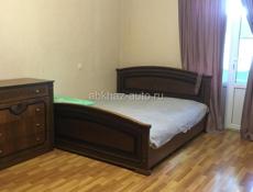 Новый район по 1-ому кругу ул. Аргун-18 кв. 47 этаж 7 рядом дет. сады школы и новая спорт площадка! 