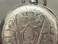 Серебряные часы 