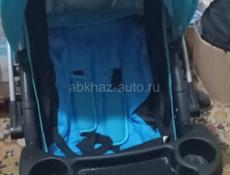 ПРОДАЁТСЯ КОЛЯСКА КОЛЯСКА ИМЕЕТ ПОЛНОСТЬЮ ЛЕЖАЧЕЕ ПОЛОЖЕНИЕ И СИДЯЧЕЕ СОВЕРШЕННО НОВАЯ