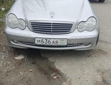 Mercedes-Benz 200-Series