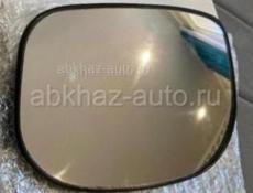 Боковая зеркало