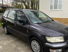 Mitsubishi Space Wagon