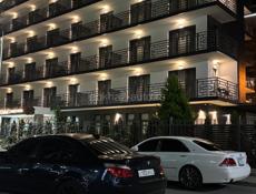 Сниму квартиру на круглый год.Все варианты скидывать на ватсап!