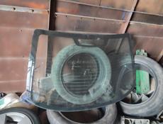 На BMW e46 задний лобовой и передние шаровые  новые