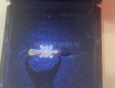 Продаю золотые крашения 