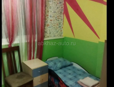 Продается двухкомнатная квартира с мебелью , техникой и гаражом 