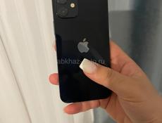 Айфон 12 128 гб . Телефон не ломался не вскрывался в ремонте не был весь в оригинале зарядку держит весь день 