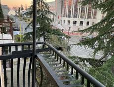 Посуточно возле дома Москвы 3 - ком. 