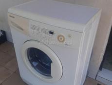 Стиральная машинка SAMSUNG WF-F1061