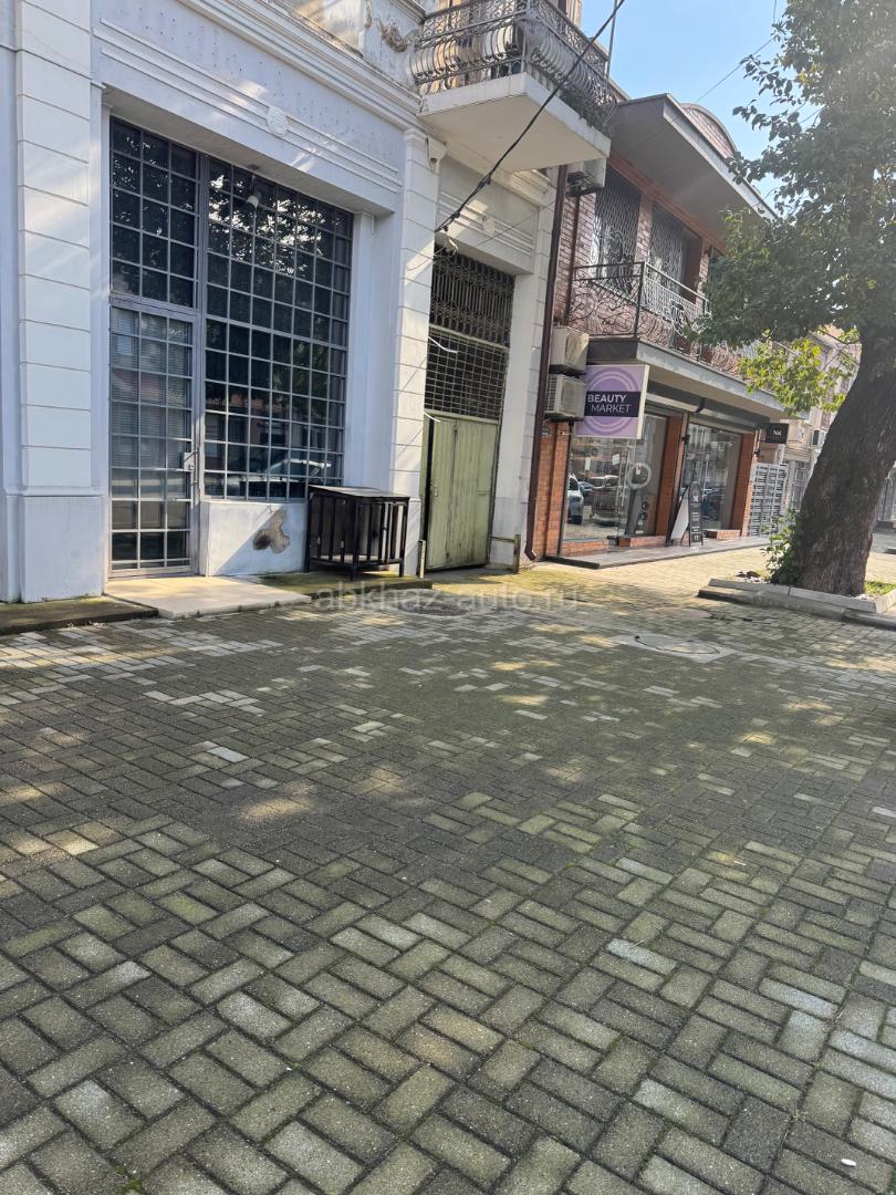 Комната посуточно в центре города Сухум 