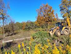Продаю участок на Мочарке 6 сотик фундамент сделано документы есть берег рядом шикарное место срочно