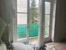 Продаю или обмен на машину либо обмен с вашей доплатой район карьер 5этажный дом 2 этаж рассматриваю разные варианты. Присылать варианты на отсаб +79407778878