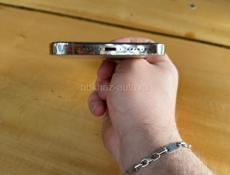 срочно айфон 12 про макс в очень хорошем состоянии торг есть  