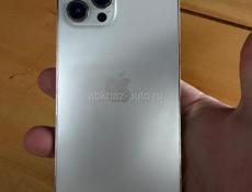 продаю айфон 12 про макс срочно в отличном состоянии торг есть  