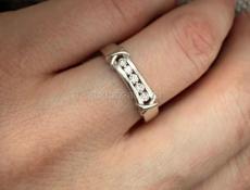 Продается кольцо 