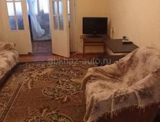 2-комн. квартира в Келасуре на длительный срок (без выселения на лето!)