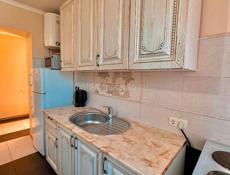 Сдается двухкомнатная квартира до конца июня 