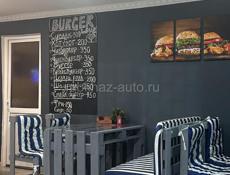 Продам 4 комлекта мебели (столы, лавки, стулья,  с мягкими подушками) стоимость 1 комлекта 5 тыс. Звонить и писать только на вотсап