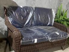 Диван из искусственного ротанга 