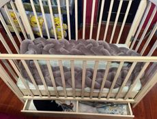 Продаю детскую кроватку 